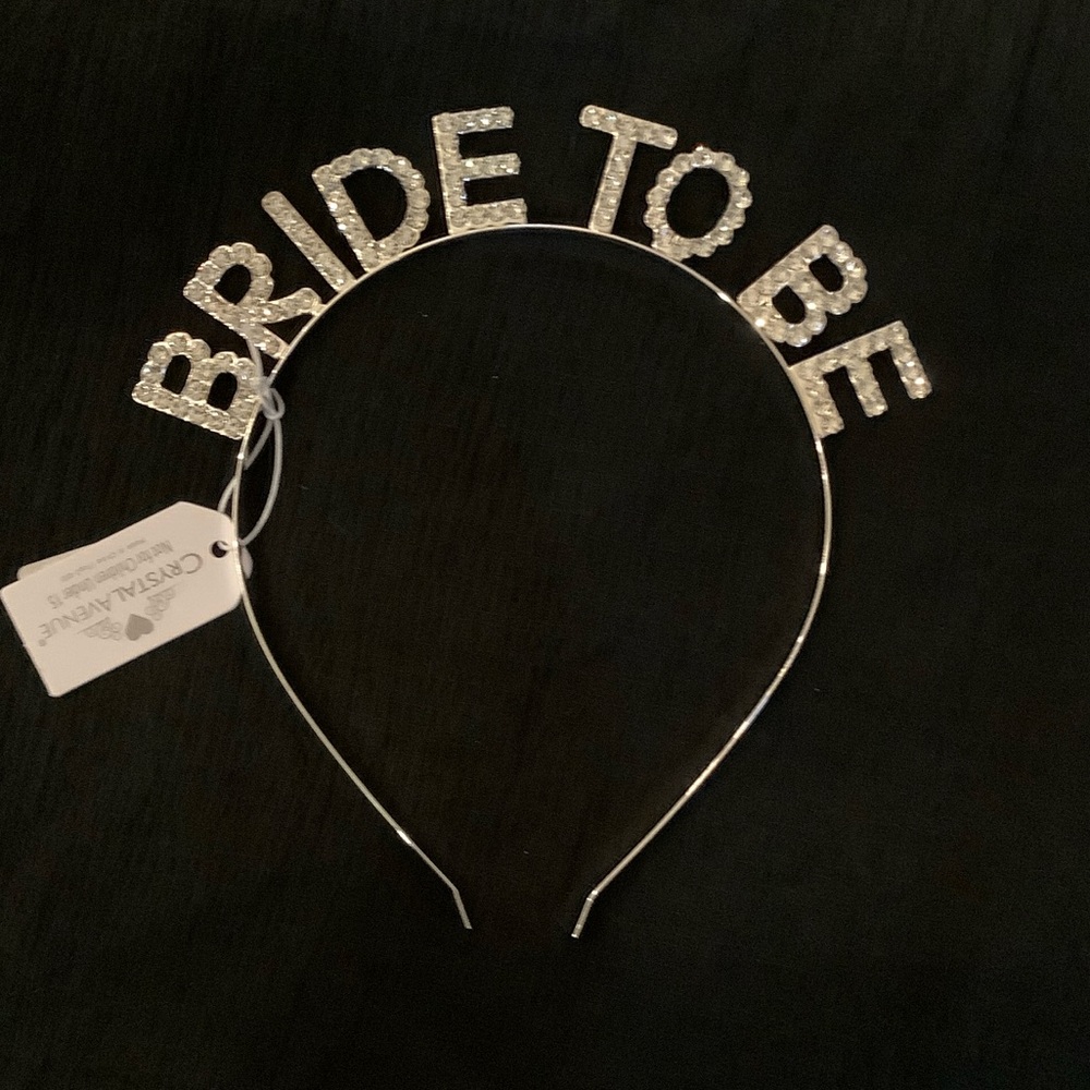 Crystal Avenue Silver 'Bride to Be' Headband